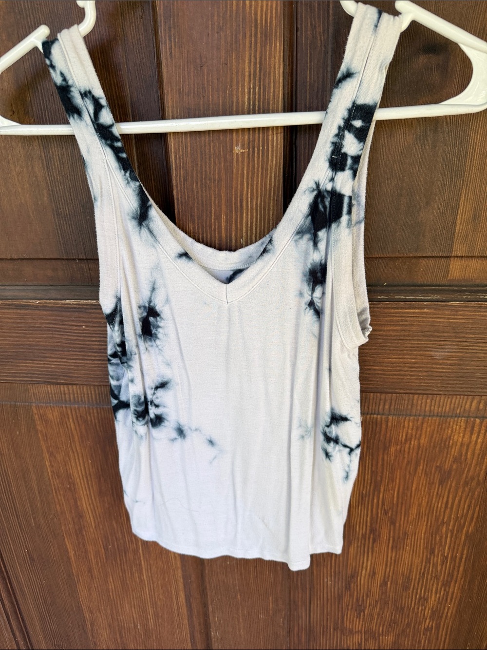 American Eagle Women’s Black & White Crop Tie-Dye Tank Top